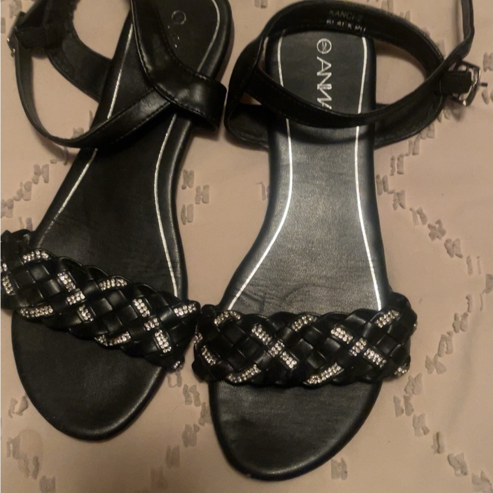 Black sandals!!!